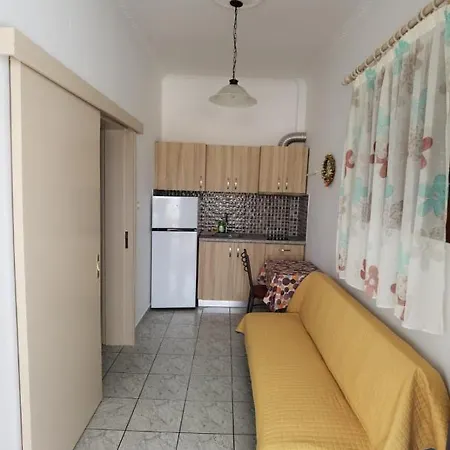 Apartment Gialos *